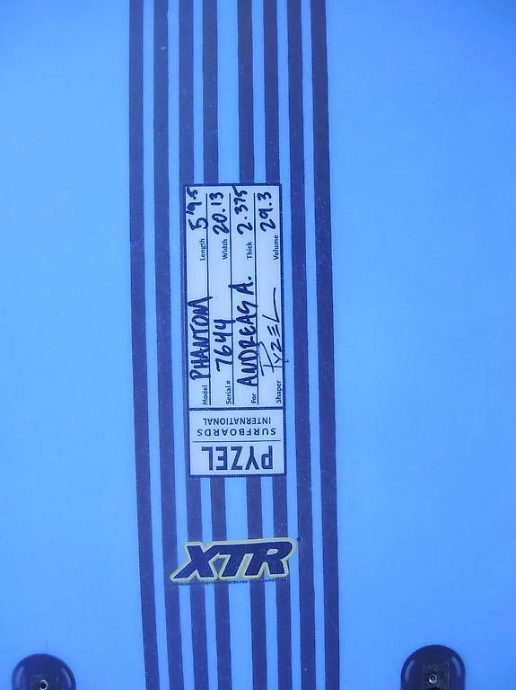 Tavole da surf e di nuoto: Pyzel Shadow 5'9.5'' XTR Custom Surfboard – Usato da Davos Clavadel venduto da andiabel 2