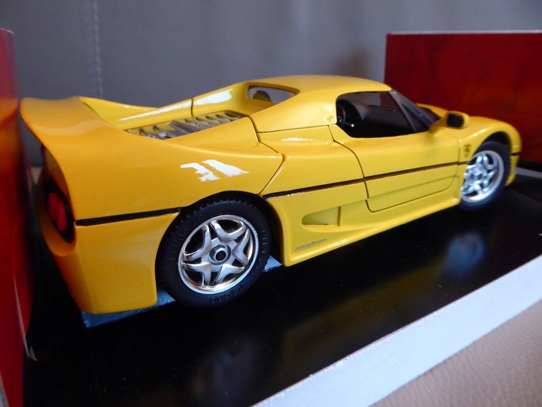 Ferrari Modellautos: Ferrari F50 1995 1:18 – Neu (gemäss Beschreibung) aus Hettlingen von Zambole 2