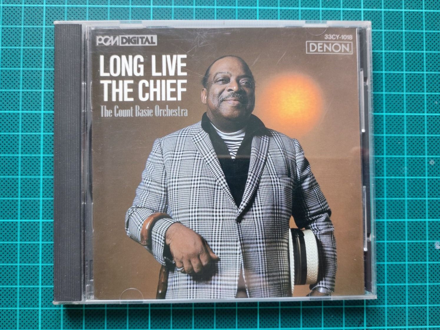 CD: Count Basie Orchestra - Long Live The Chief (CD) – Usato da Zürich venduto da Max_Lindenbaum