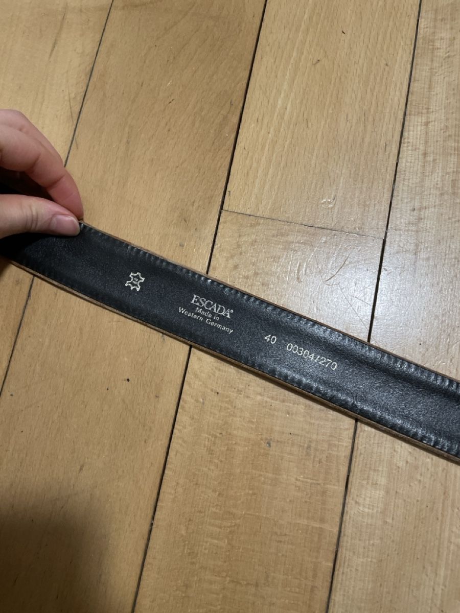 Escada Cinture: Escada Leather Belt, Size 40, Authentic, Stylish Look! – Usato da Luzern venduto da san_6mzy 1