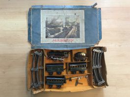 Märklin Set, R890 mit Wagen, Signal