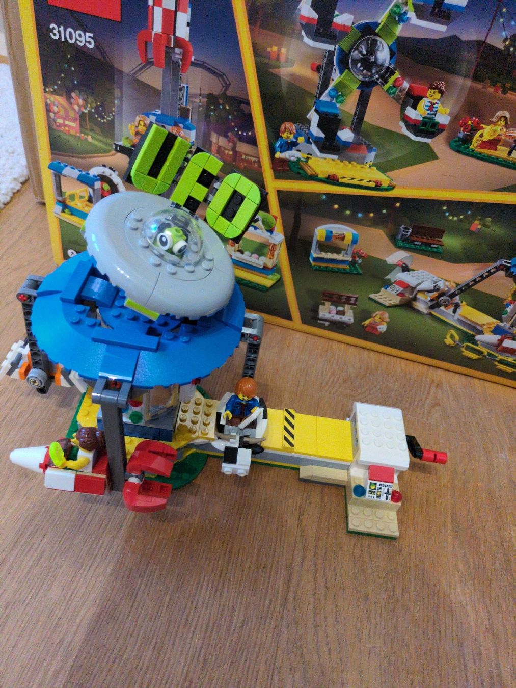 Lego Kit di costruzioni: LEGO Creator 3in1 - Fairground set 31095 – Usato da Cartigny venduto da vai_f2gv 3
