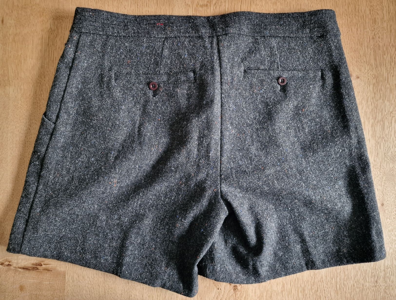 S.Oliver Pantaloni: S. Oliver kurze Pants – Usato da Lausen venduto da Joli-80 2