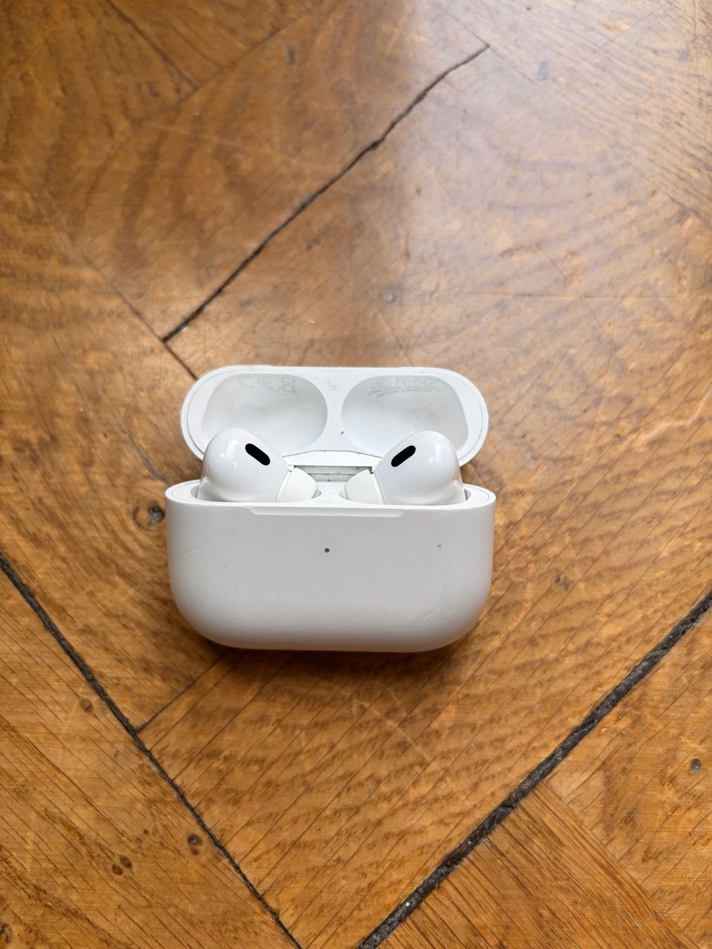 Apple Casques audio: Apple AirPods Pro 2. Generation – D'occasion à Sarnen par Xandi0