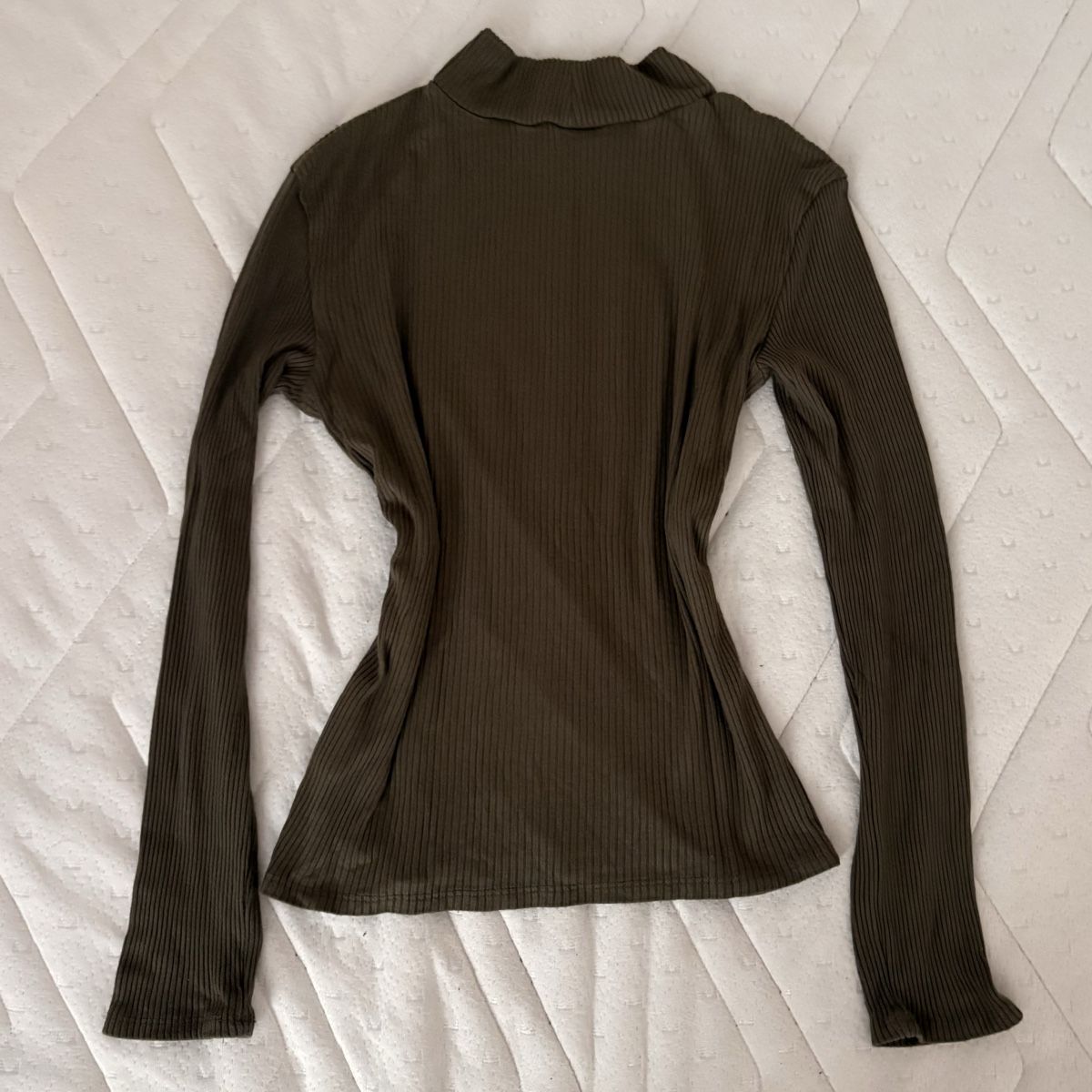C&A Maglioni & Felpe: Olivgrüner Rollkragenpullover von Clockhouse – Usato da Brünisried venduto da Livtsukki2ndHand 2