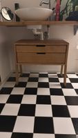 Badezimmermöbel aus der Schreinerei 70s Stil