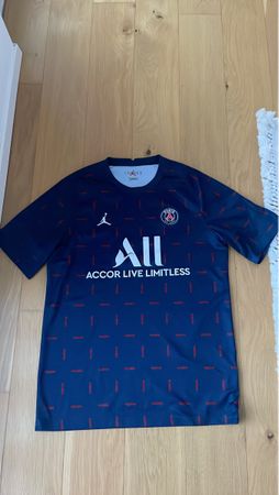 Paris Saint-Germain Trikot Grösse M neuwertig