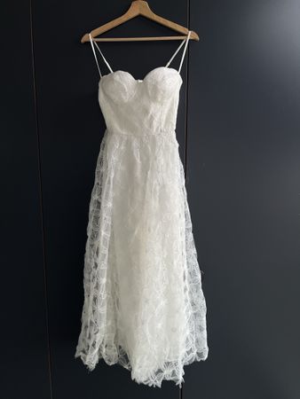 Robe longue blanche dentelle Arotagas S