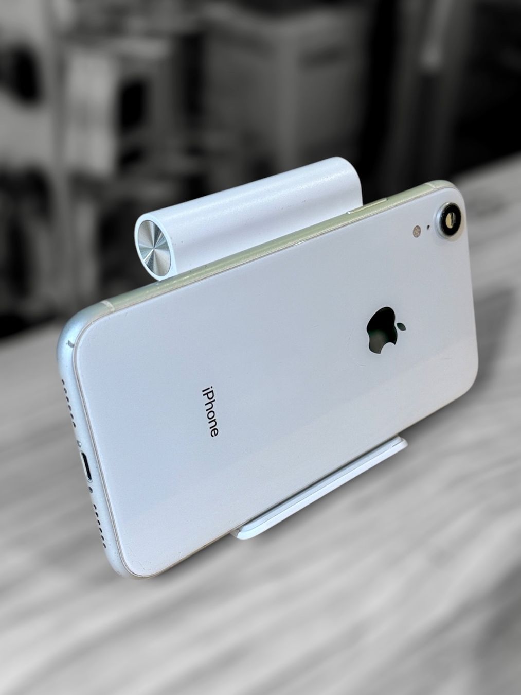 Apple Telefoni cellulari / Smartphones: Châssis complet iPhone XR d'occasion blanc – Usato da Morges venduto da DA-repa 3