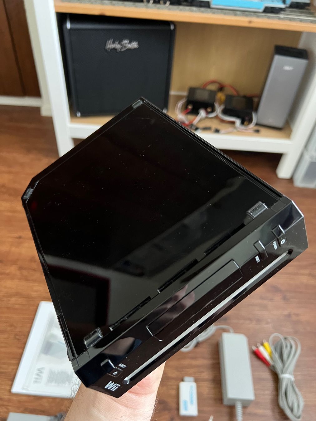 Nintendo Console: Nintendo Wii schwarz ohne Controller – Usato da Uttigen venduto da sonorsonic 3