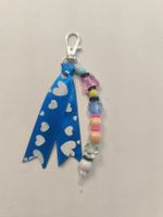 Porte-clés ou charm sac ruban bleu à cœurs  fait main