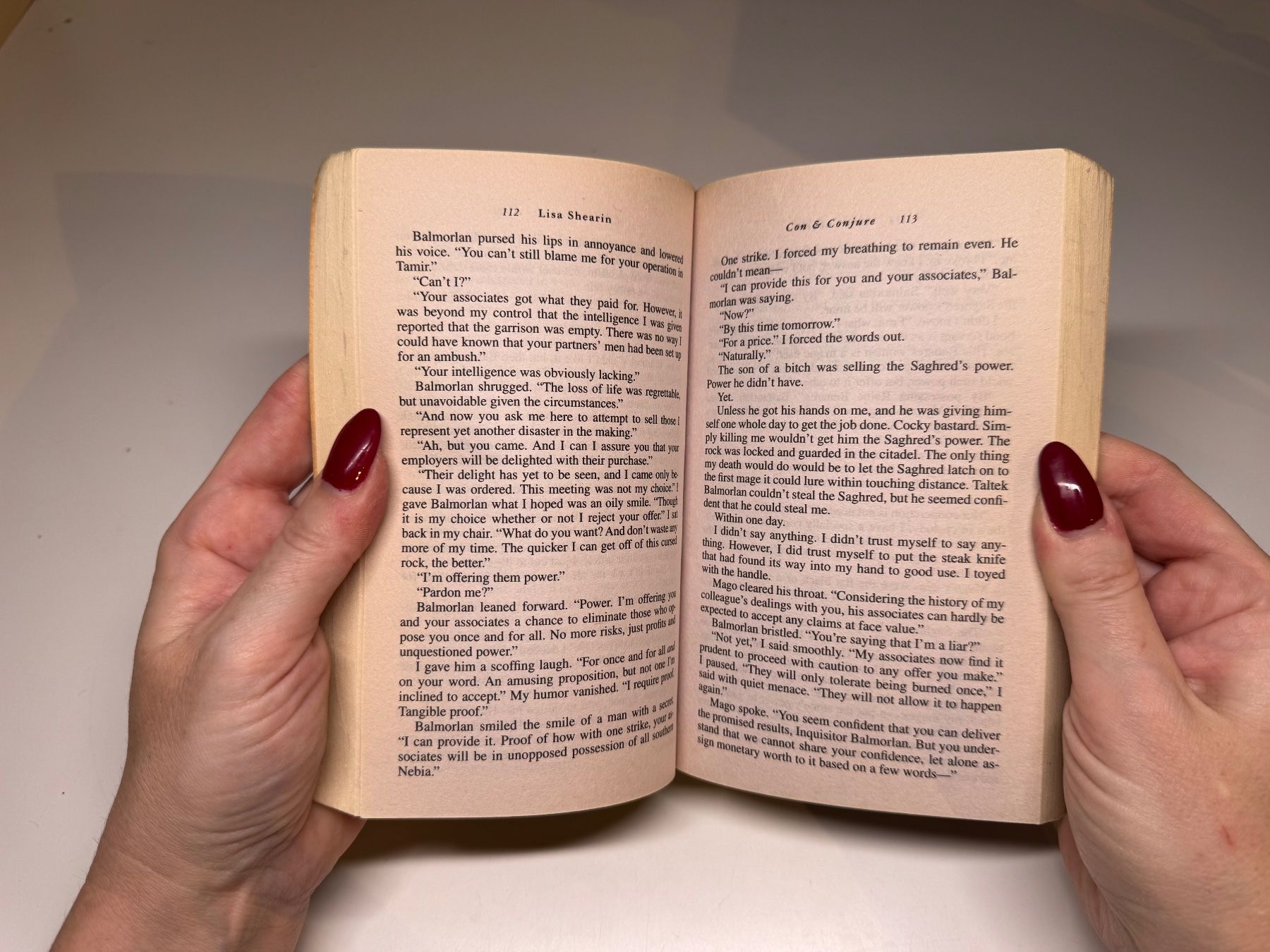 Libri: NOVEL: Lisa Shearin, Con & Conjure – Usato da Grosswangen venduto da English_books 5