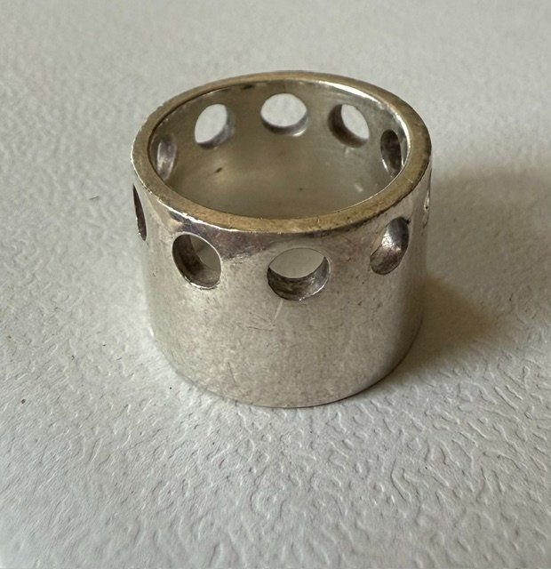Bagues: Ring Silber Gebraucht - Grösse 57 – D'occasion à Osco par Electric_Elsie 1