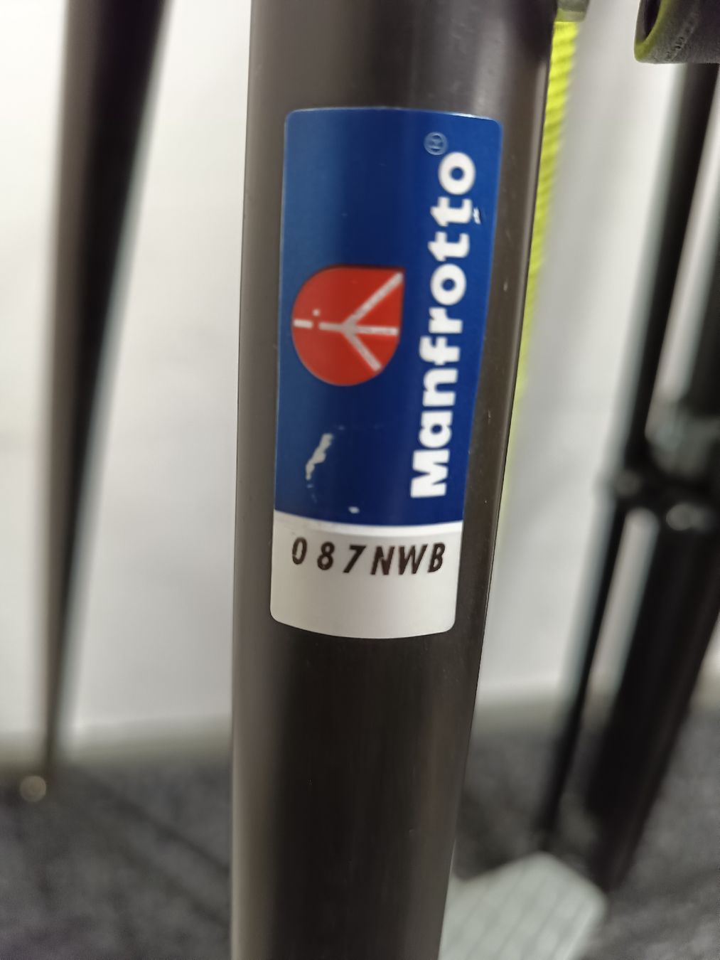 Manfrotto Stative & Stativköpfe: Manfrotto Windup Stativ  – Gebraucht aus Muttenz von PMB_5 1