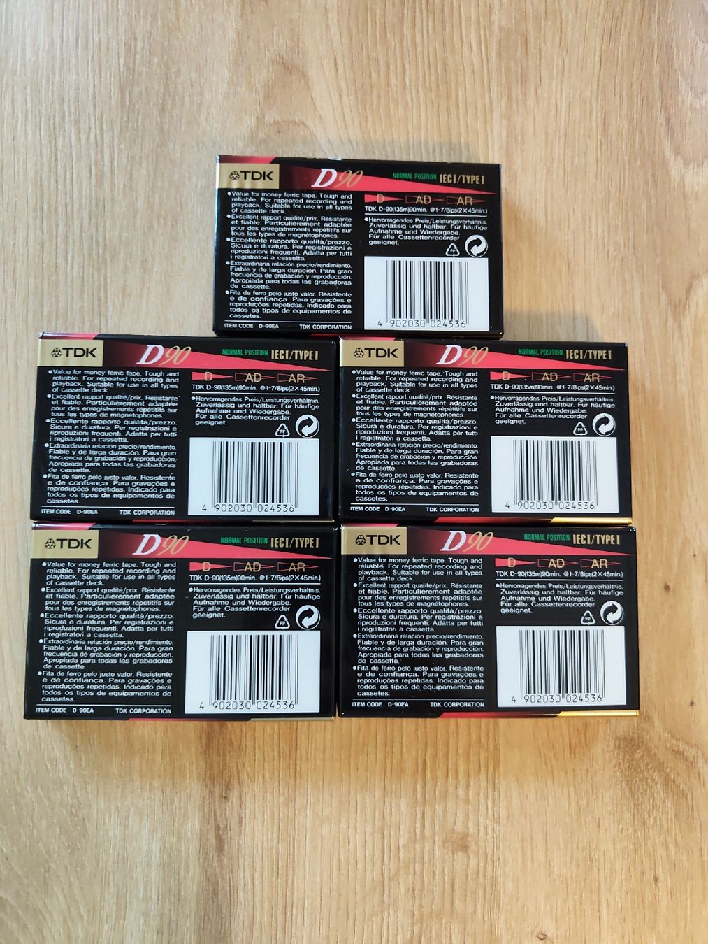 Musicassette: TDK D90 Audio Cassettes - 5 Pack - New & Sealed! – Nuovo e nell'imballaggio originale da Lausanne venduto da aro_7pwk 3