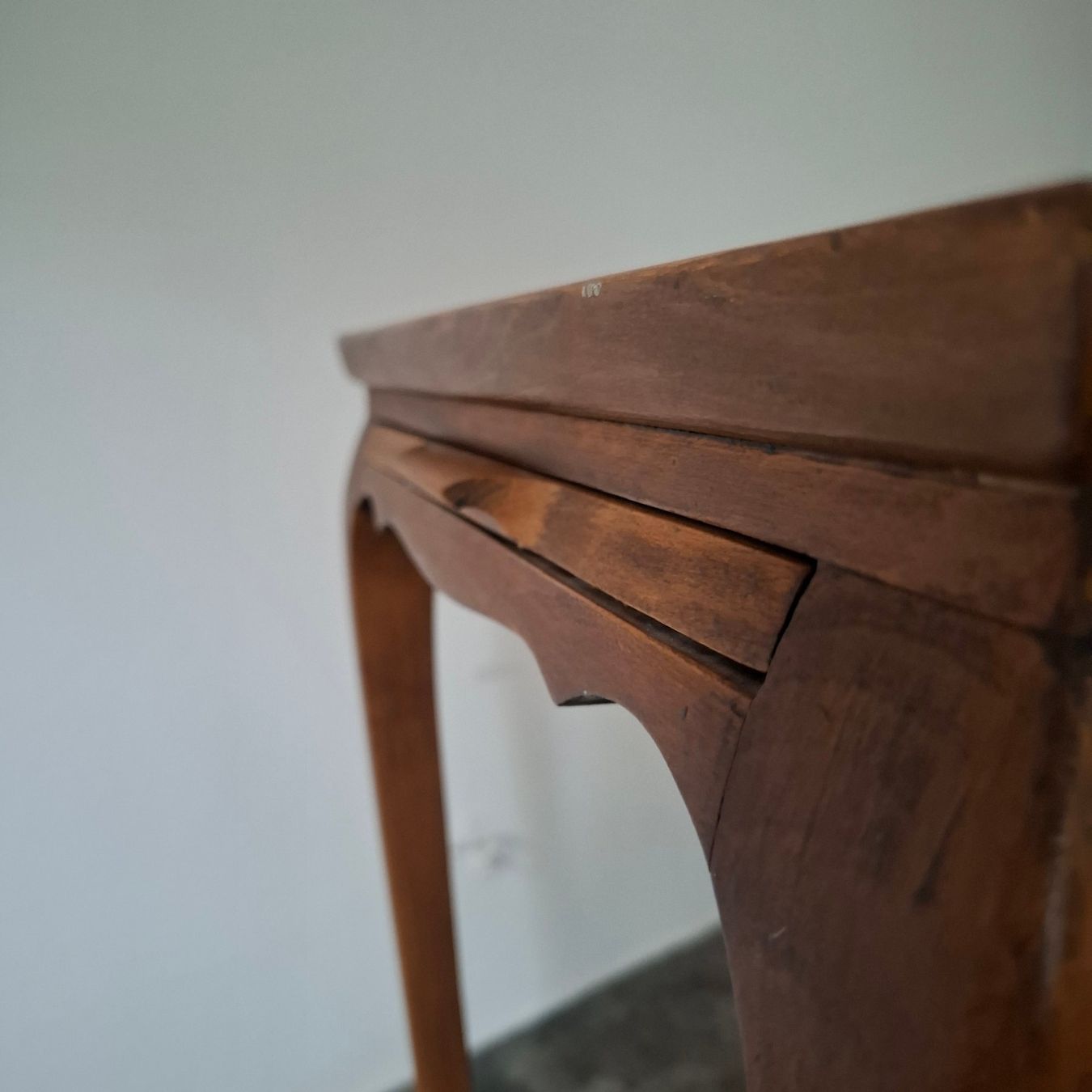 Tische: Table d'appoint desserte bois vintage – Gebraucht aus Neuchâtel von Rochawood 6