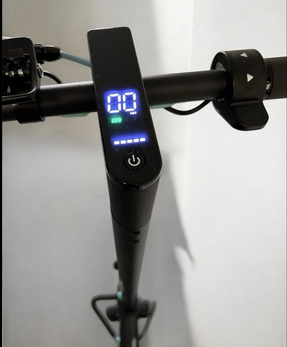 Velos: Trottinette électrique RCB noire  – Neu (gemäss Beschreibung) aus Biel/Bienne von son_svk2 1