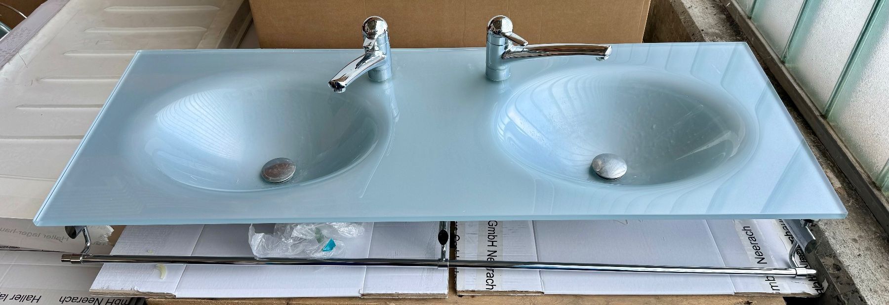 Eviers & lavabos: Hochwertiges Designer Lavabo Doppelwaschtisch. Glas / Türkis – D'occasion à Zürich par Nobs1