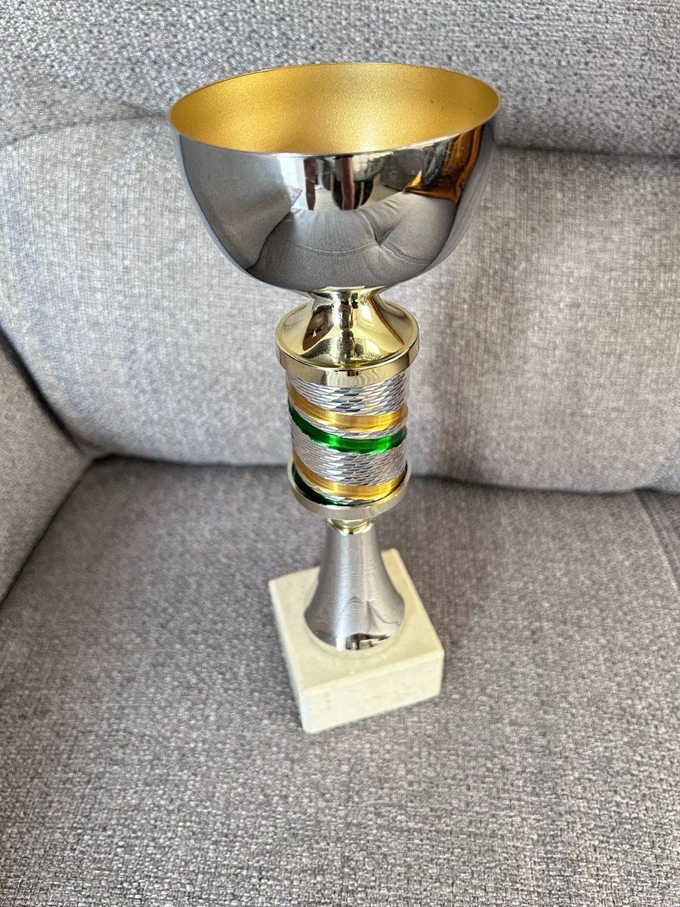 Altre raccolte & rarità: Trofeo coppa neutra da personalizzare - 23 cm – Usato da Giubiasco venduto da LorisVale 1