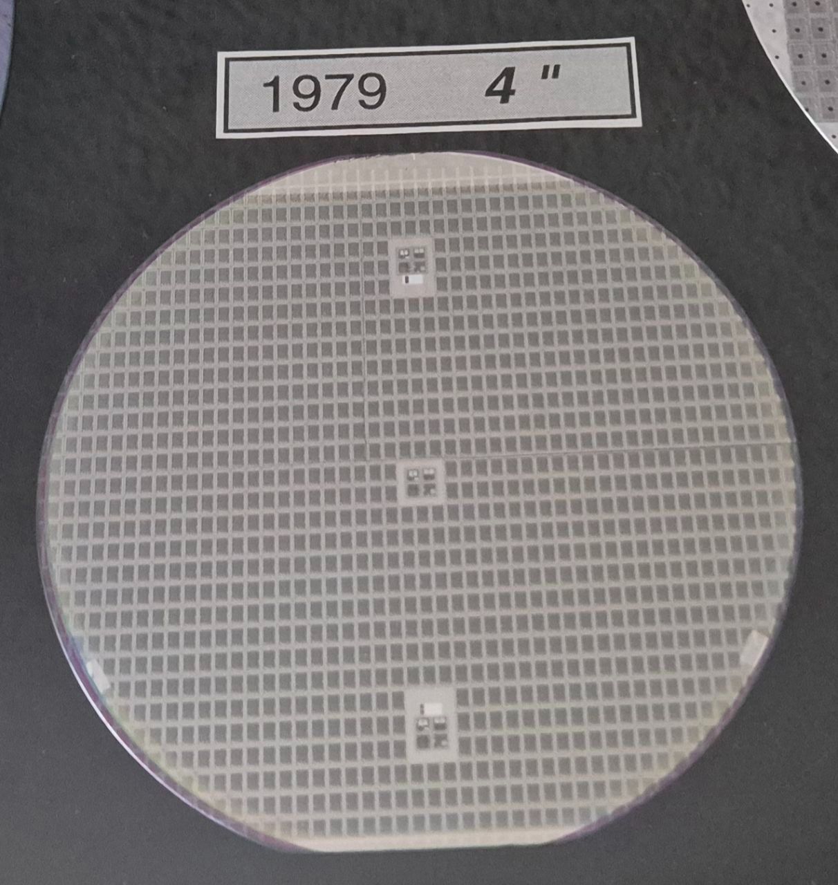 Cornici: Halbleiter Sammlung, alle Wafergrössen vom letzten Millenium – Usato da Oberrieden venduto da micy 6