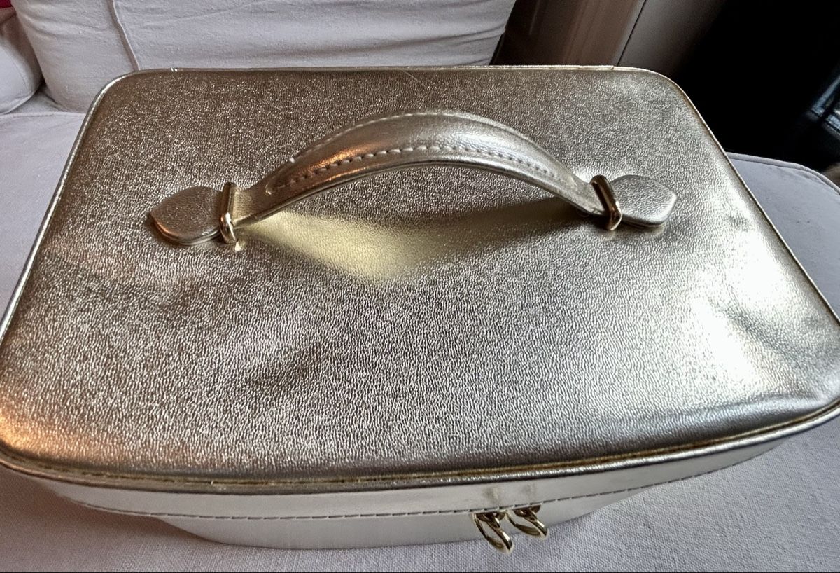 Kosmetikkoffer: Vintage Gold Travel Vanity Case – Neu (gemäss Beschreibung) aus Zürich von Mistral61 2