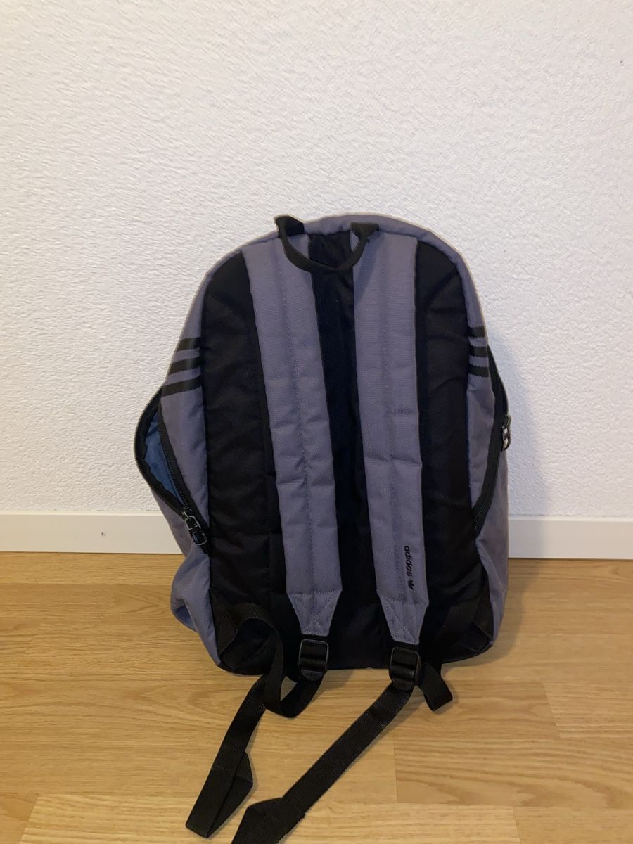 Adidas Zaini: Adidas Rucksack - grau – Usato da Samedan venduto da alwi_611 3