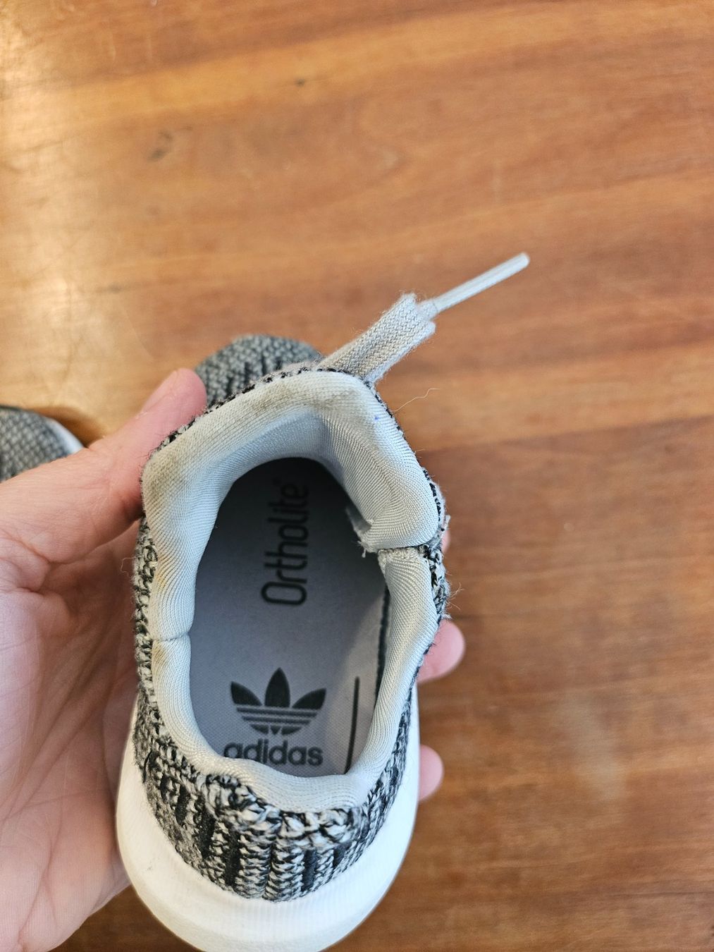 Chaussures garçon: Adidas Schuhe Grösse 20 – D'occasion à Baar par Naedels-Kreationen 5