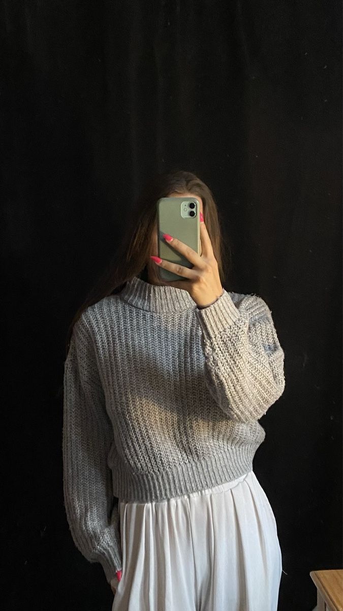 H&M Pullover & Sweatshirts: grey cropped turtleneck sweater – Gebraucht aus Fribourg von jen_6vlt