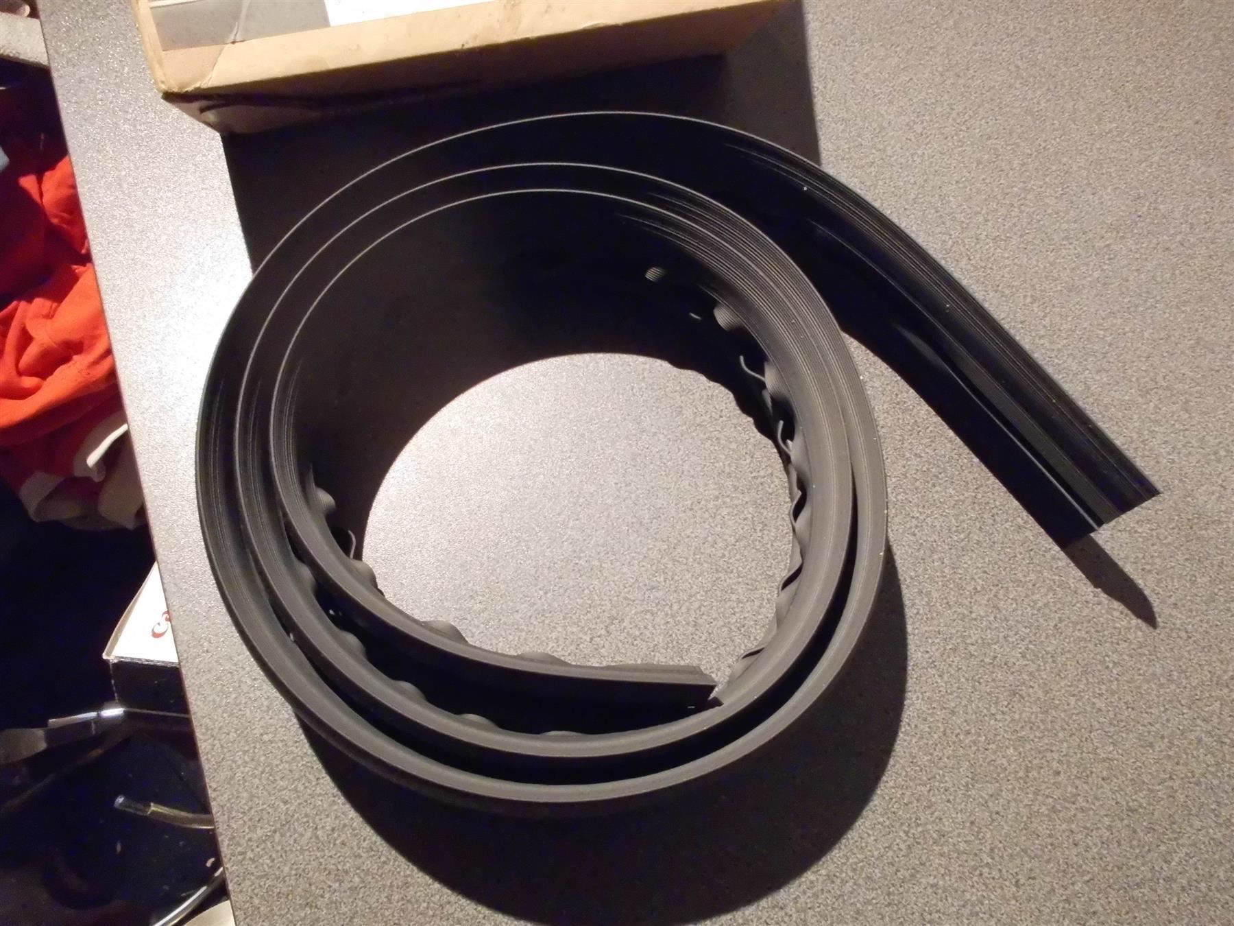 Câbles: D-Line Floor Cable Cover – Neuf avec emballage d'origine à Zürich par abraxas1291 1