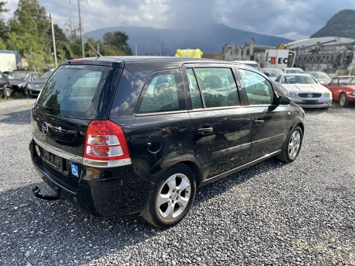 Opel Autos: OPEL Zafira 2.2i 16V - 7-Plätzer – D'occasion à Sargans par automobilen 2