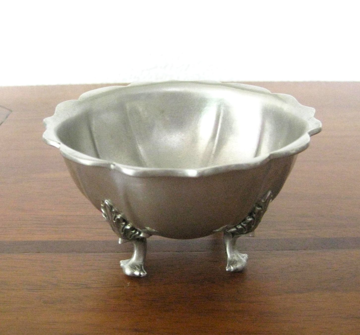 Set di piatti: Kaffeeservice Teeservice Zinn – Usato da Kriens venduto da Kraeutergarten 7