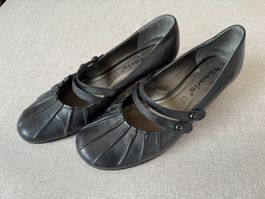 Schwarze Halbschuhe von Tamaris