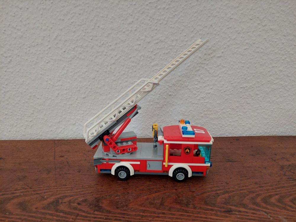 Lego Giocattoli: LEGO CITY Feuerwehrauto 60107 & Helikopter 60318 – Usato da Möhlin venduto da Kecksli 2