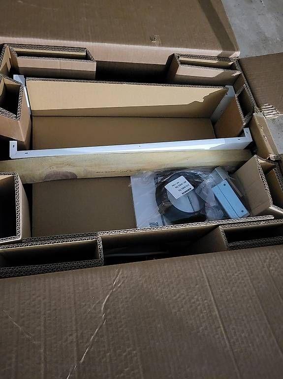 Cappe di aspirazione: Hotte ventilation cuisine  – Nuovo e nell'imballaggio originale da Ferpicloz venduto da Riedo20 4