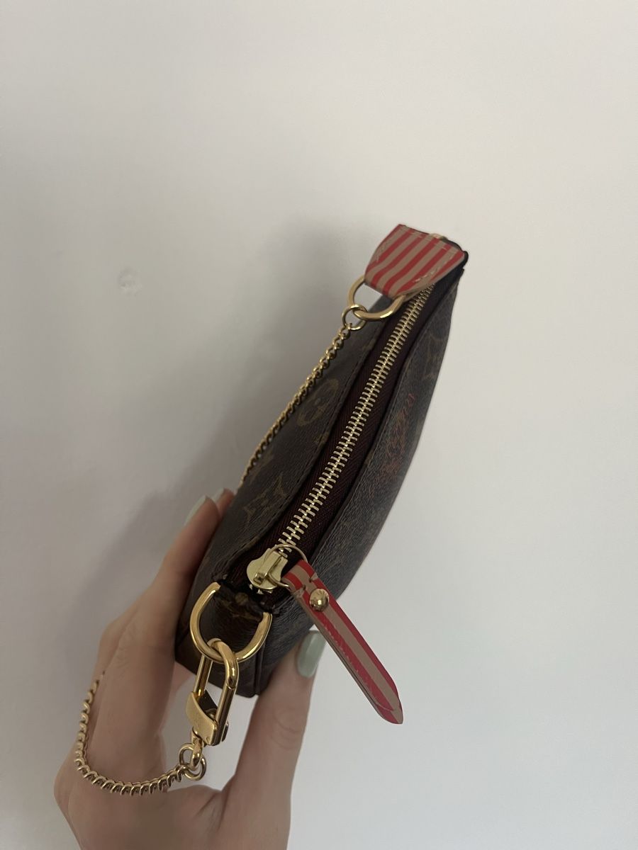 Louis Vuitton Sacs femmes: Louis Vuitton Pochette Accessoire  – Neuf (Voir description) à Oberarth par pau_h8rf 1
