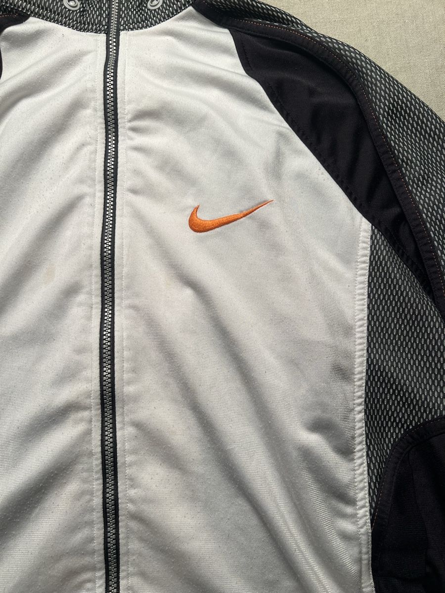 Nike Giacche: Nike Jacket Schwarz Gr. L – Usato da Zürich venduto da zleoh 2