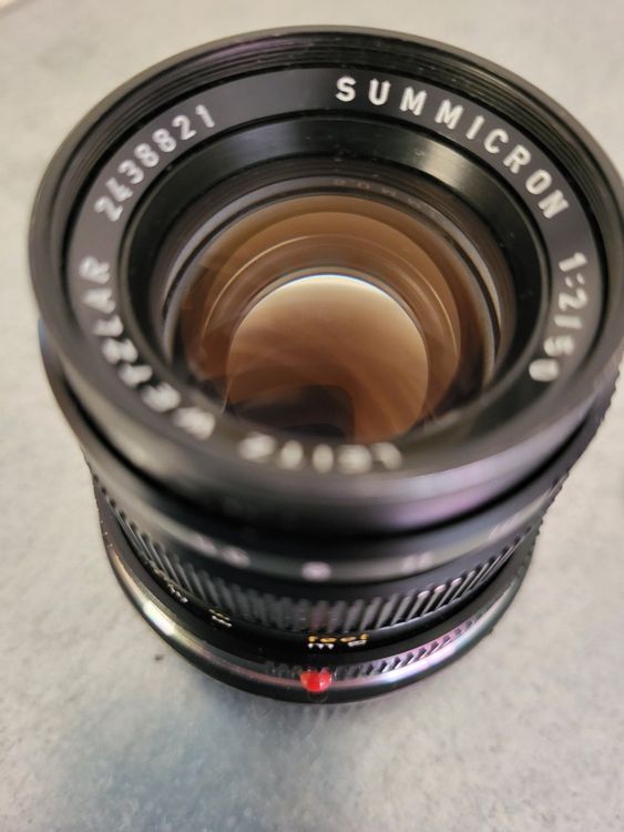 Leica Objectifs: Leica 50 mm Summicron f2.0 mit Sonnenblende + 2 Deckeln – D'occasion à Bern par Granar13 4