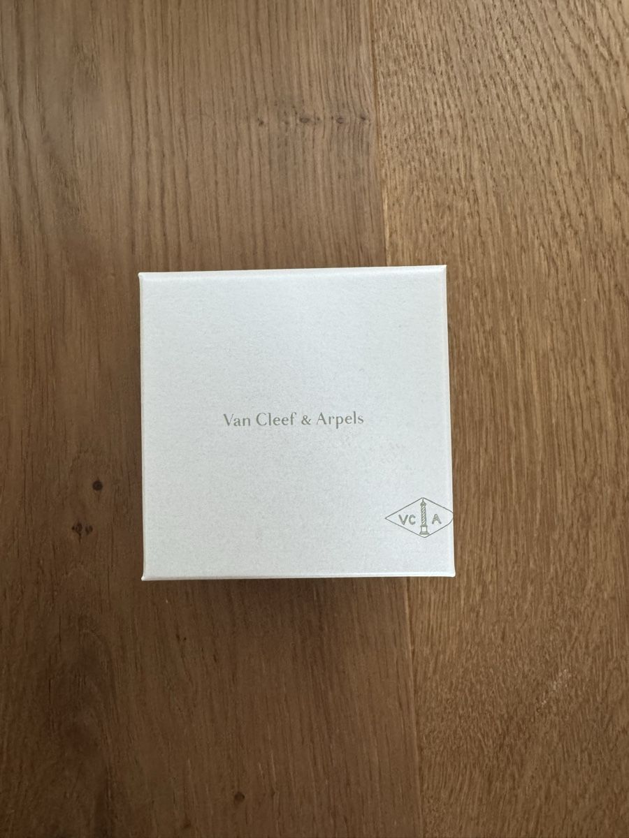Altro in Decorazioni & Accessori: Van Cleef & Arpels Geschenkschachtel / Verpackung – Nuovo (secondo la descrizione) da Volketswil venduto da Jan.17 1