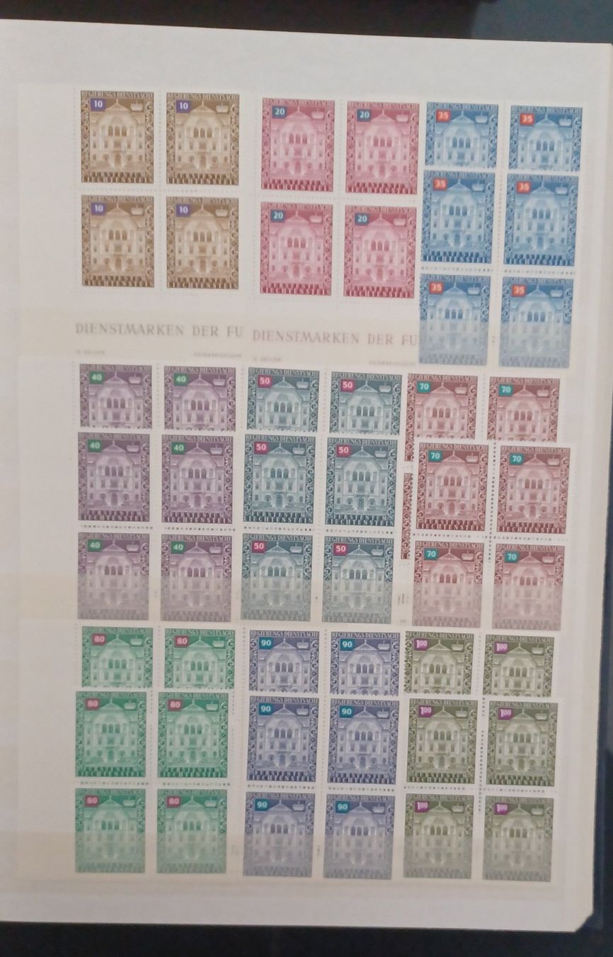 Tous les timbres: Briefmarkensammlung – D'occasion à Bönigen par baeschtu1953 2
