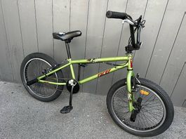 Bicicletta BMX da ragazzo 20