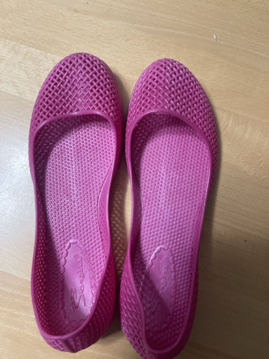 Damenschuhe: Badeschuhe – Neu (gemäss Beschreibung) aus Birmensdorf ZH von irina61
