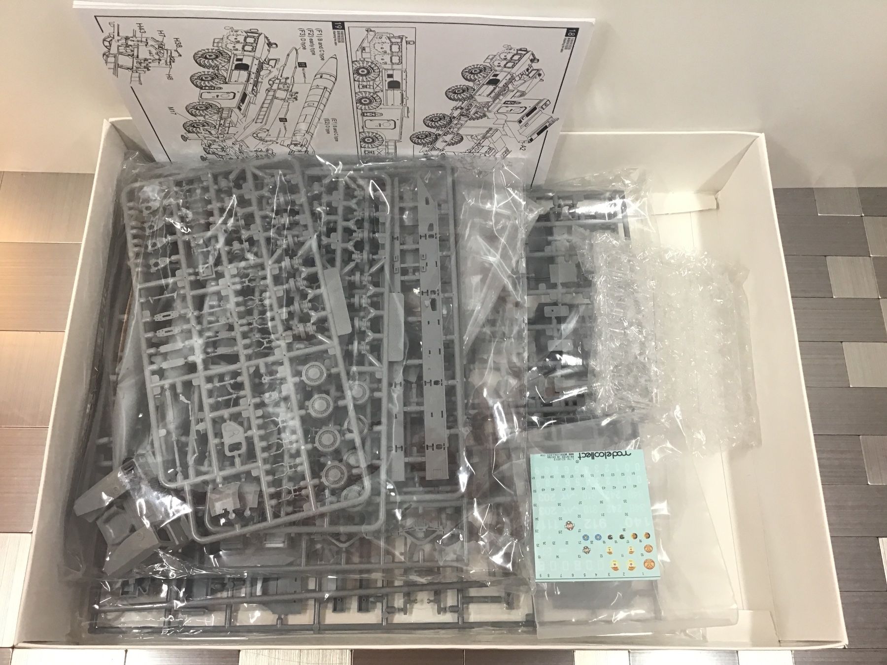 Modellbausätze & Standmodelle: MODELCOLLECT SOVIET (9P117M1) 1:72 – Gebraucht aus Männedorf von Spezial-Modelle 2