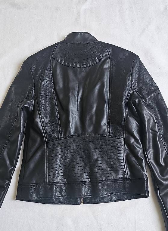 Guess Vestes: GUESS – Neuf (Voir description) à Balsthal par dra_292z 2