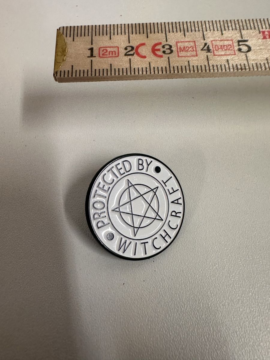 Spille & Fermagli: Witchcraft Pin Pentagram Anstecker Brosche NEU – Nuovo e nell'imballaggio originale da Oberurnen venduto da jasmin2fel