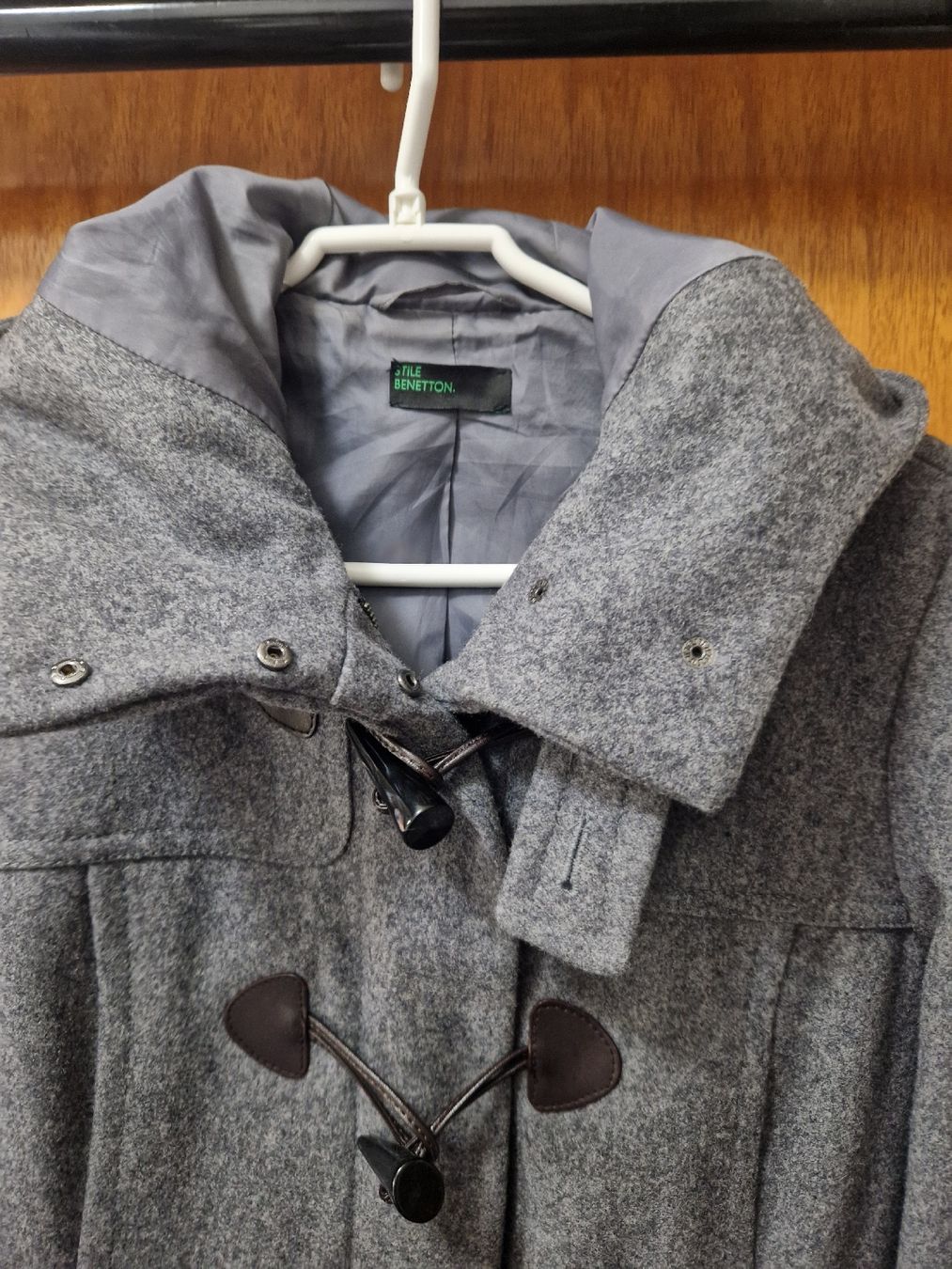 Benetton Jacken: Benetton DamenJacke grau Grösse 42 – Gebraucht aus Münchenbuchsee von Ludo_Braenz 1