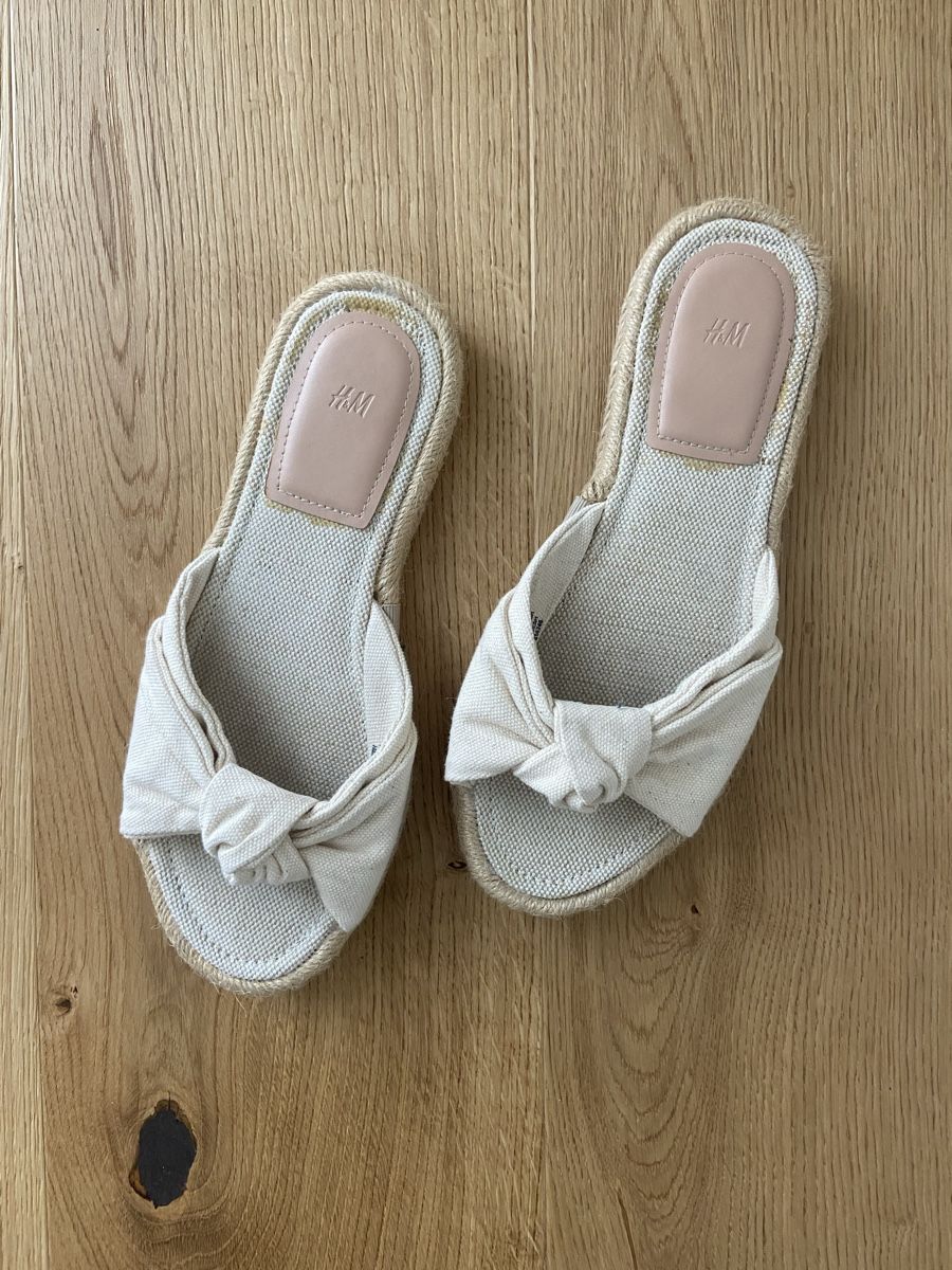H&M Damenschuhe: H&M Sandalen Damen Grösse 37  – Gebraucht aus Dielsdorf von lor_j5qt