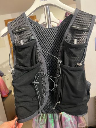 Salomon Laufweste Active Skin 8