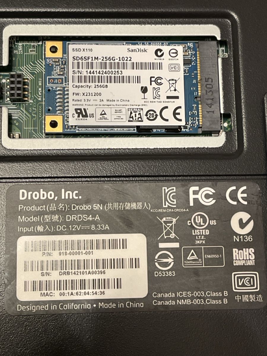 Hubs & Switches: 2 Drobo NAS - models inside the ad – Gebraucht aus Genève von kor_78mm 3