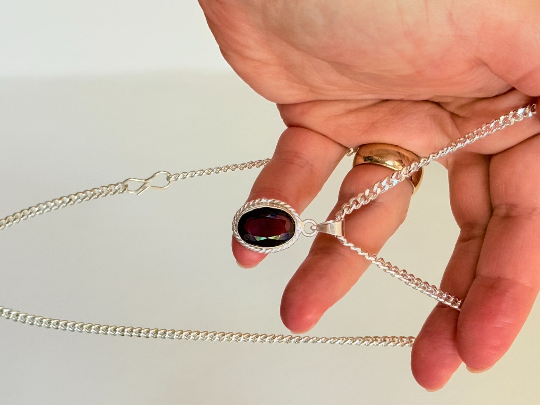 Catenine: 9 Ct Oval Gemstone collier – Nuovo e nell'imballaggio originale da Genève venduto da AWWA 6