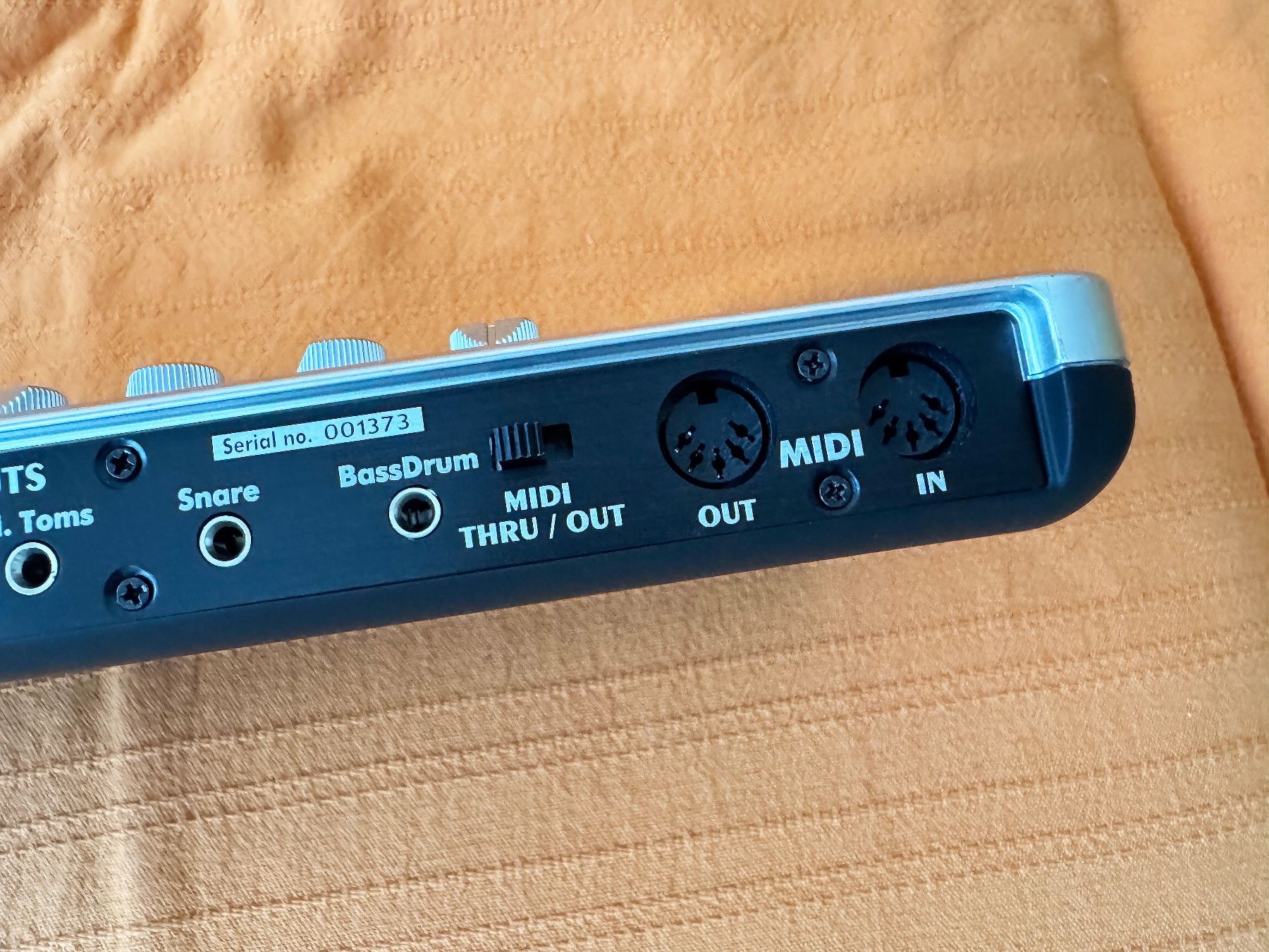 Musikinstrumente: Cyclone Analogic TT-606 Drum Drone Analog Drum Machine – Neu (gemäss Beschreibung) aus Basel von CBassReflex 3